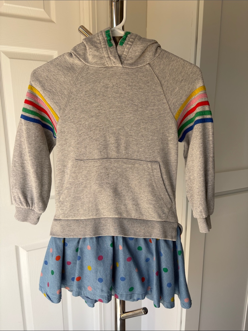 Mini Boden Gray Hoodie Dress with Rainbow Sleeve Stripes, Size 7/8 years.